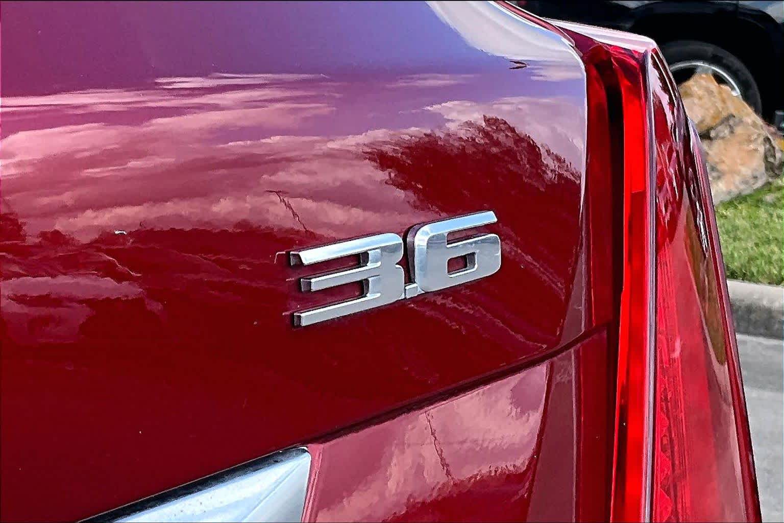 2019 Cadillac XT5 Luxury FWD Red Horizon Tintcoat at Mercedes-Benz of Houston North