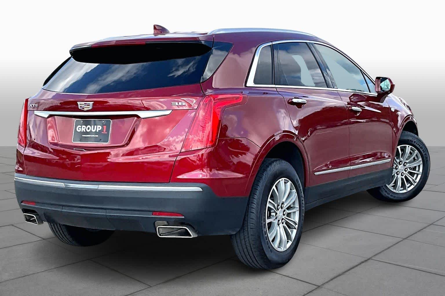 2019 Cadillac XT5 Luxury FWD Red Horizon Tintcoat at Mercedes-Benz of Houston North