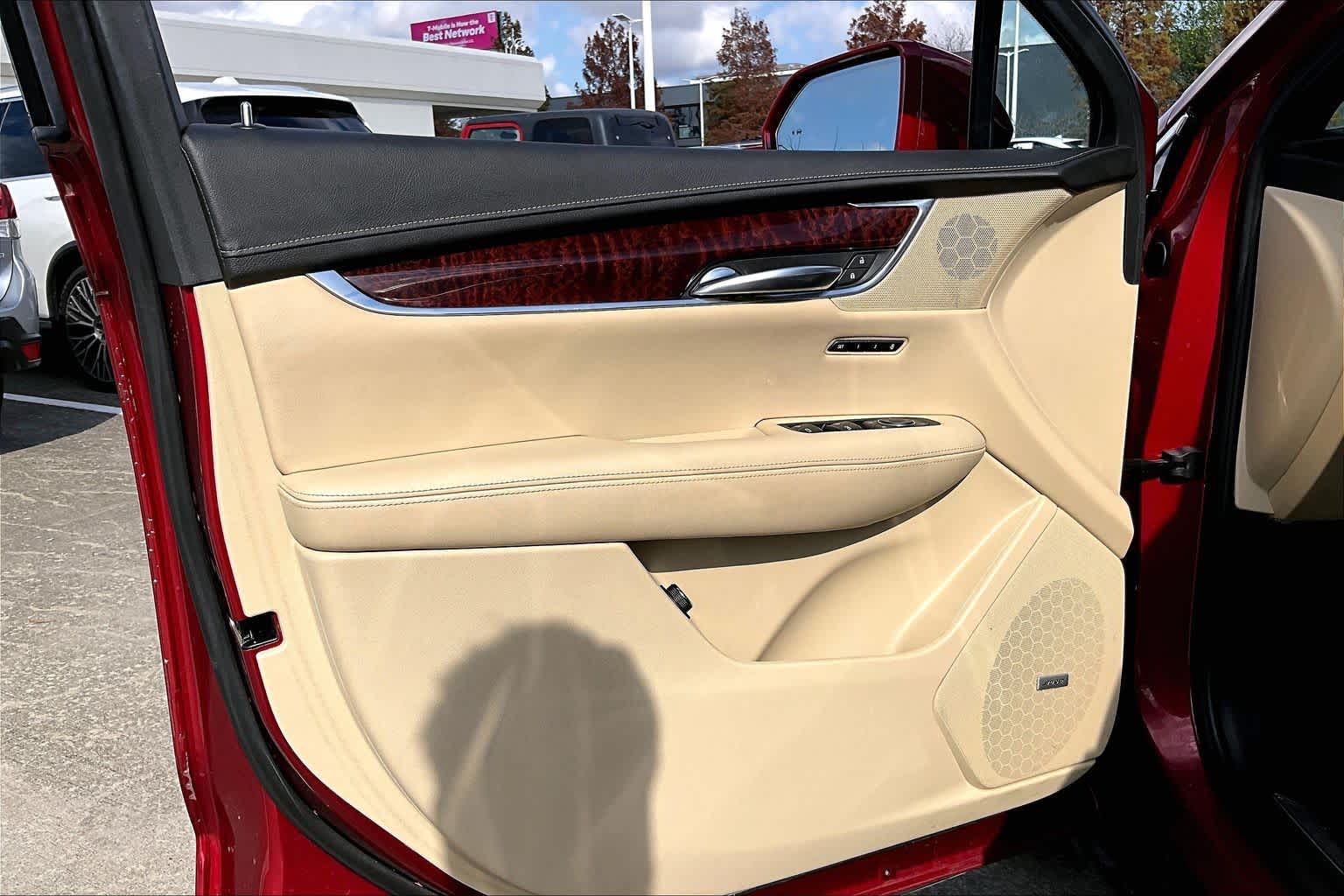 2019 Cadillac XT5 Luxury FWD Red Horizon Tintcoat at Mercedes-Benz of Houston North