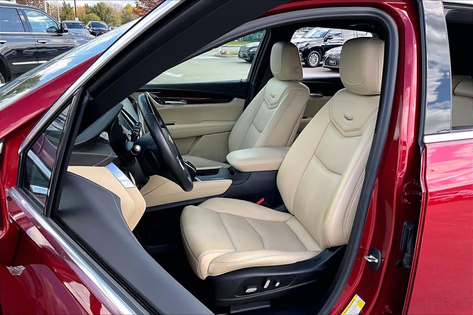 2019 Cadillac XT5 Luxury FWD Red Horizon Tintcoat at Mercedes-Benz of Houston North