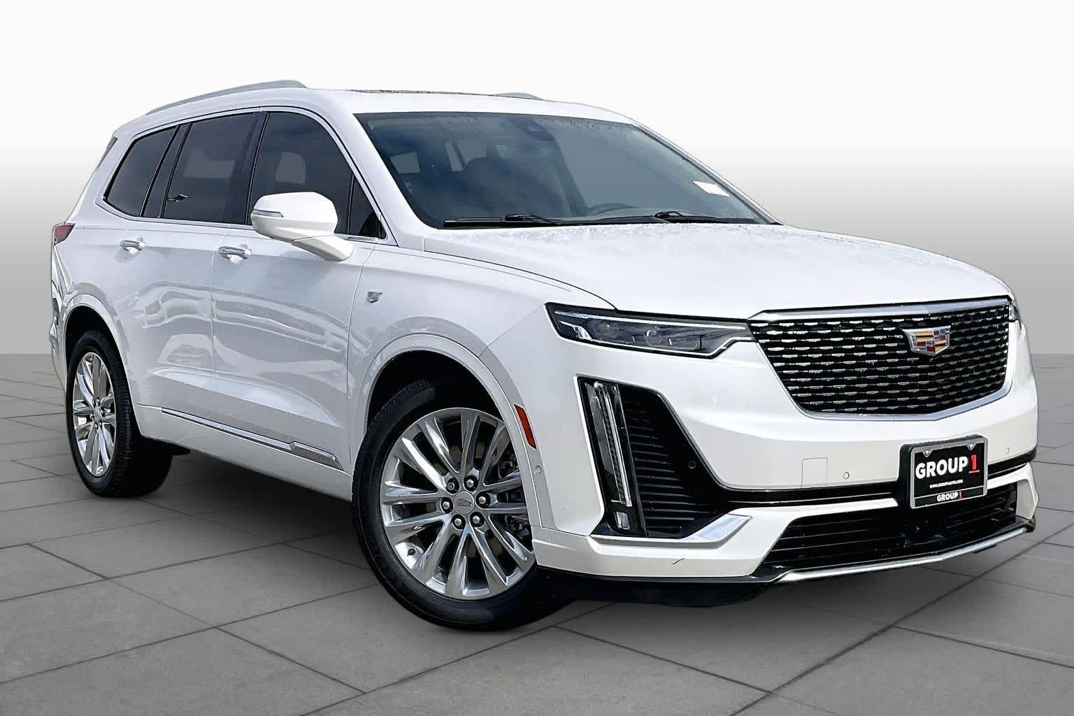 2021 Cadillac XT6 photo 2 of 34