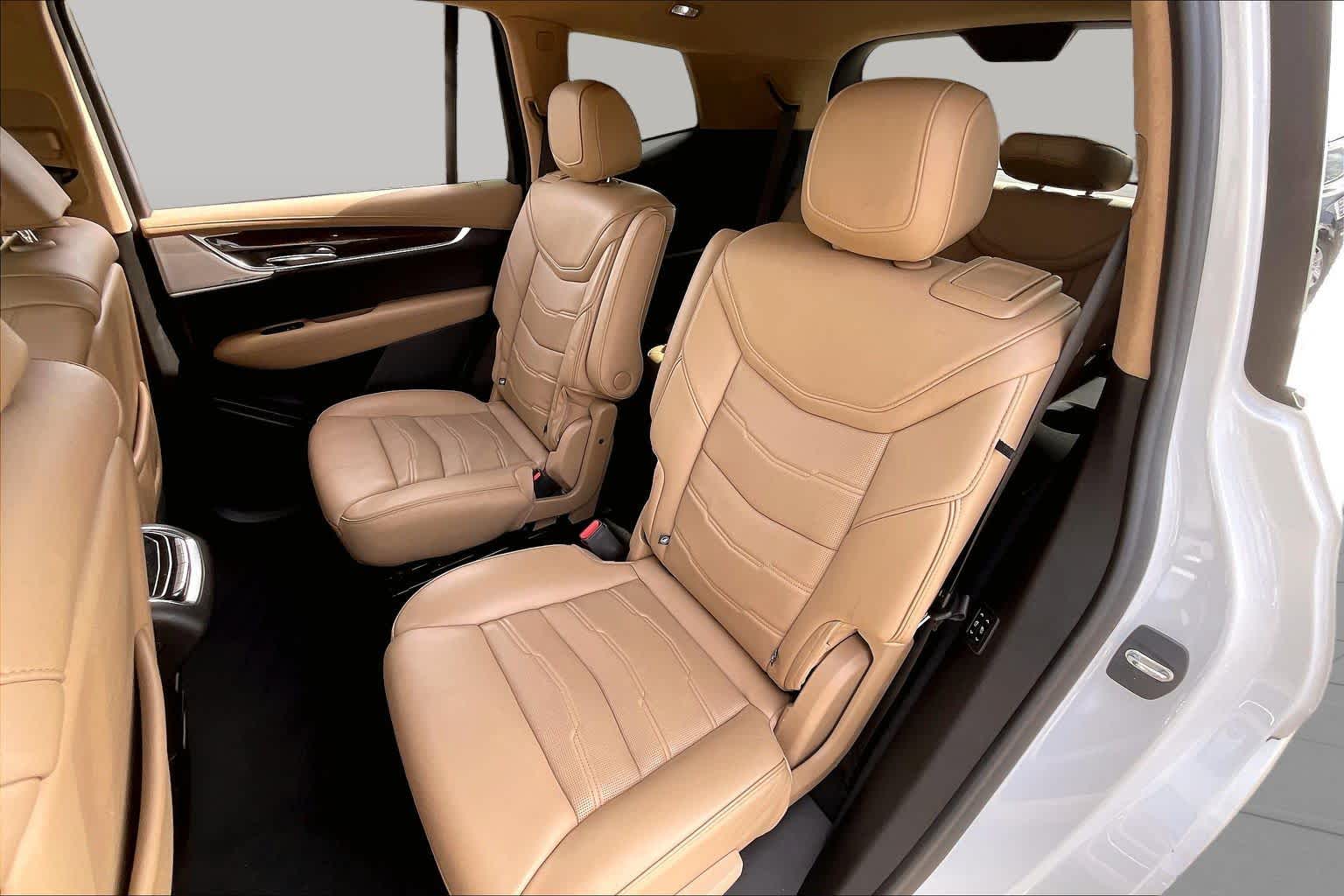 2021 Cadillac XT6 photo 18 of 34