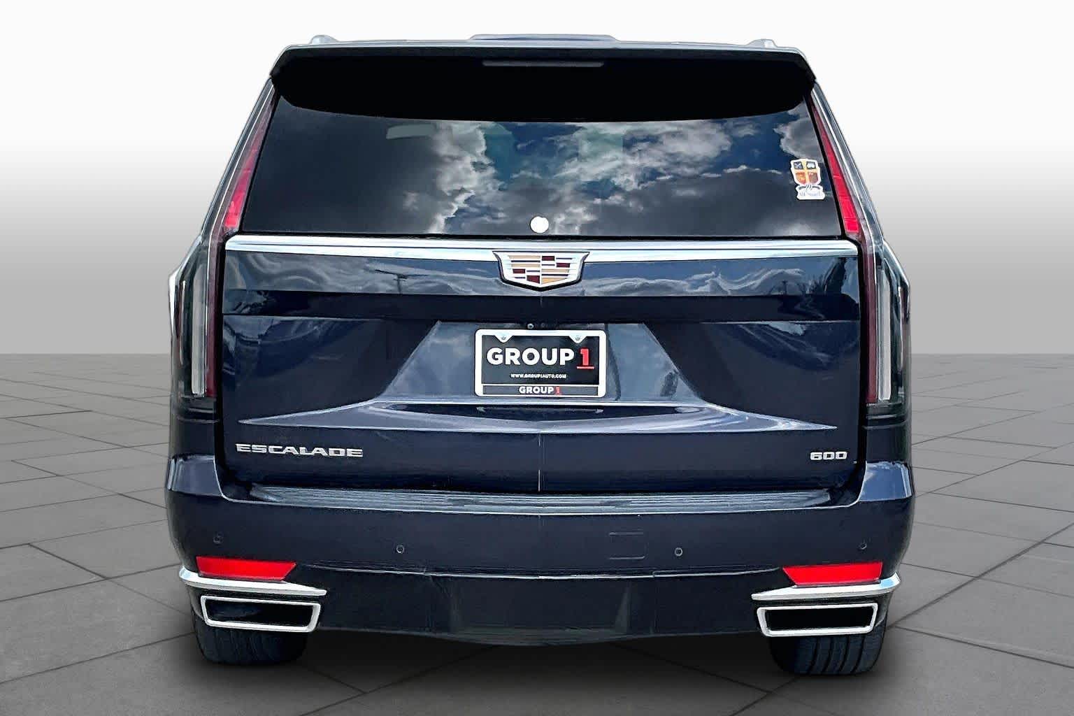 2022 Cadillac Escalade photo 5 of 35