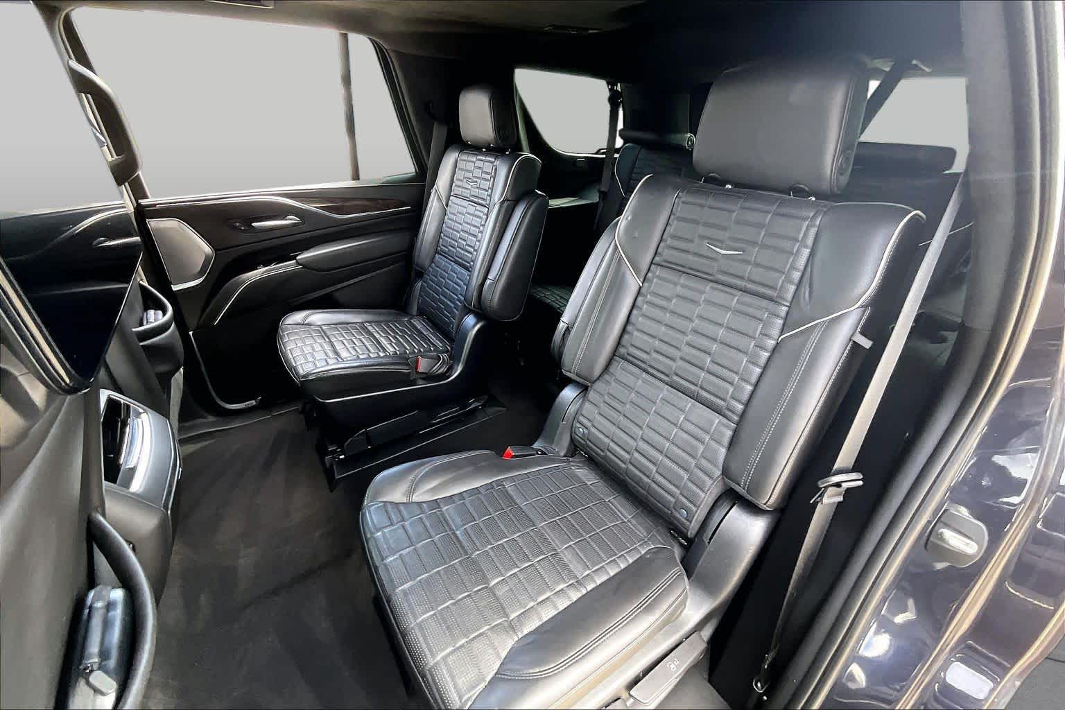 2022 Cadillac Escalade photo 19 of 35