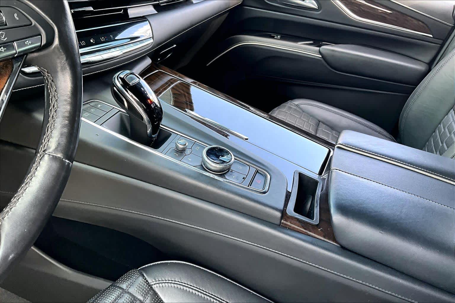 2022 Cadillac Escalade photo 15 of 35