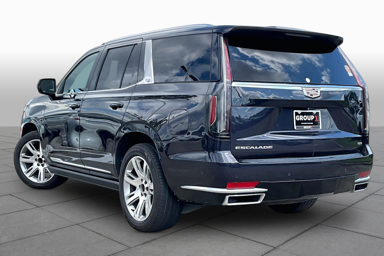 2022 Cadillac Escalade photo 11 of 35