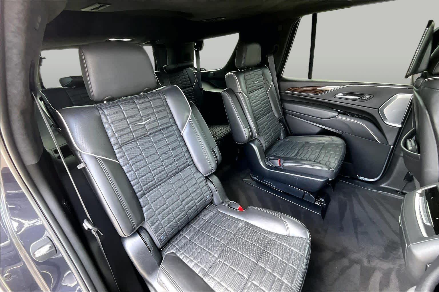 2022 Cadillac Escalade photo 18 of 35