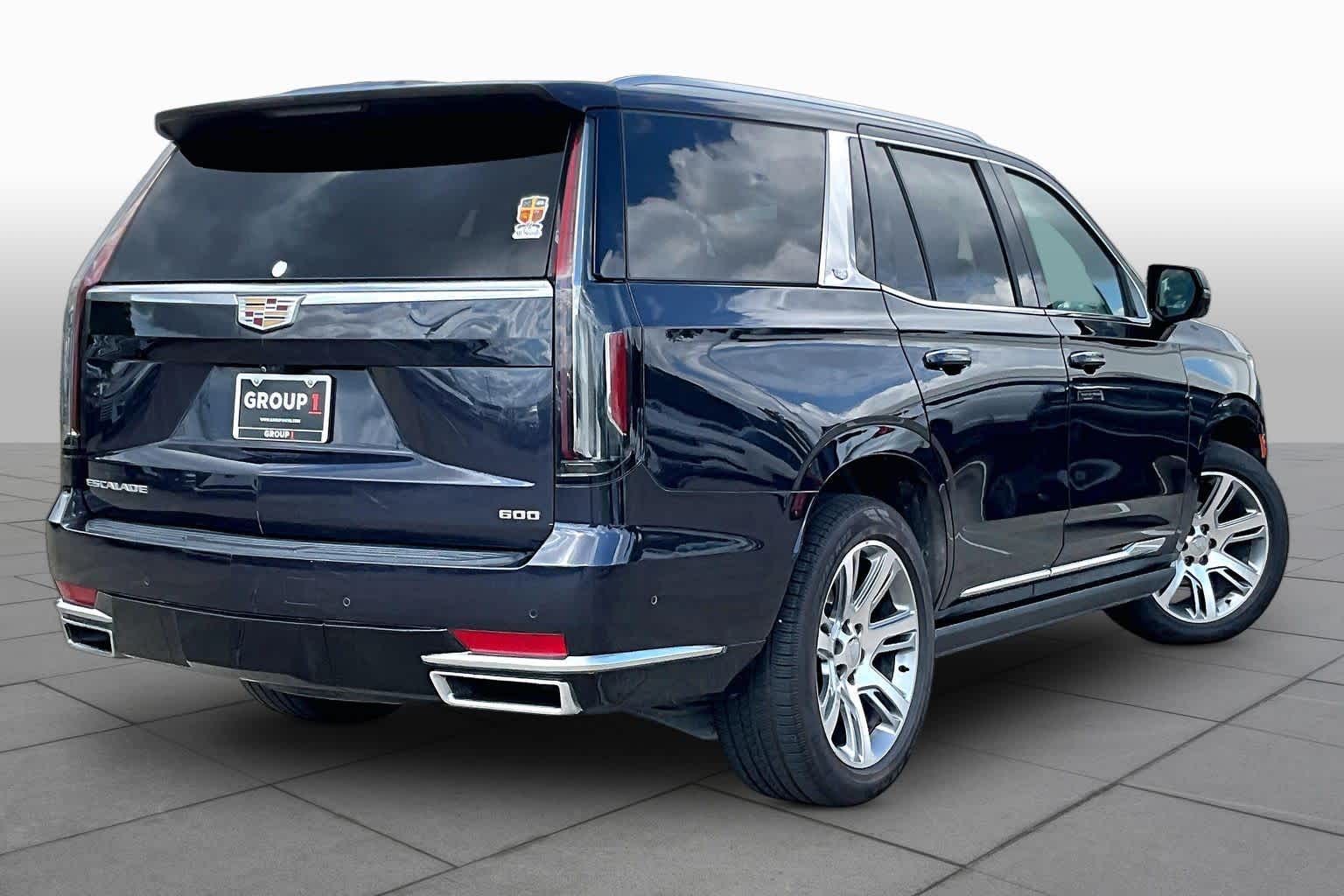 2022 Cadillac Escalade photo 12 of 35