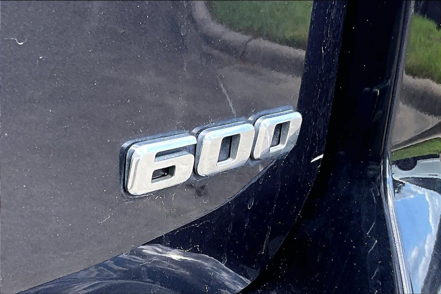 2022 Cadillac Escalade photo 9 of 35