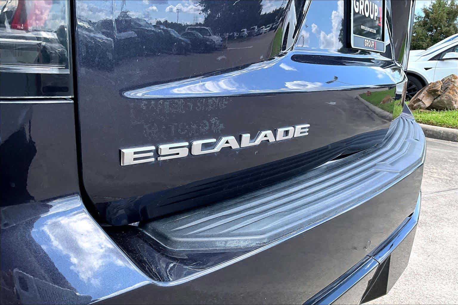 2022 Cadillac Escalade photo 29 of 35
