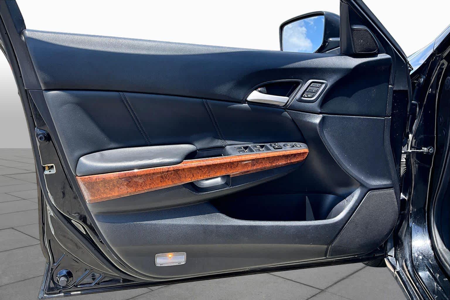2011 Honda Accord EX-L Crystal Black Pearl at Westside Kia