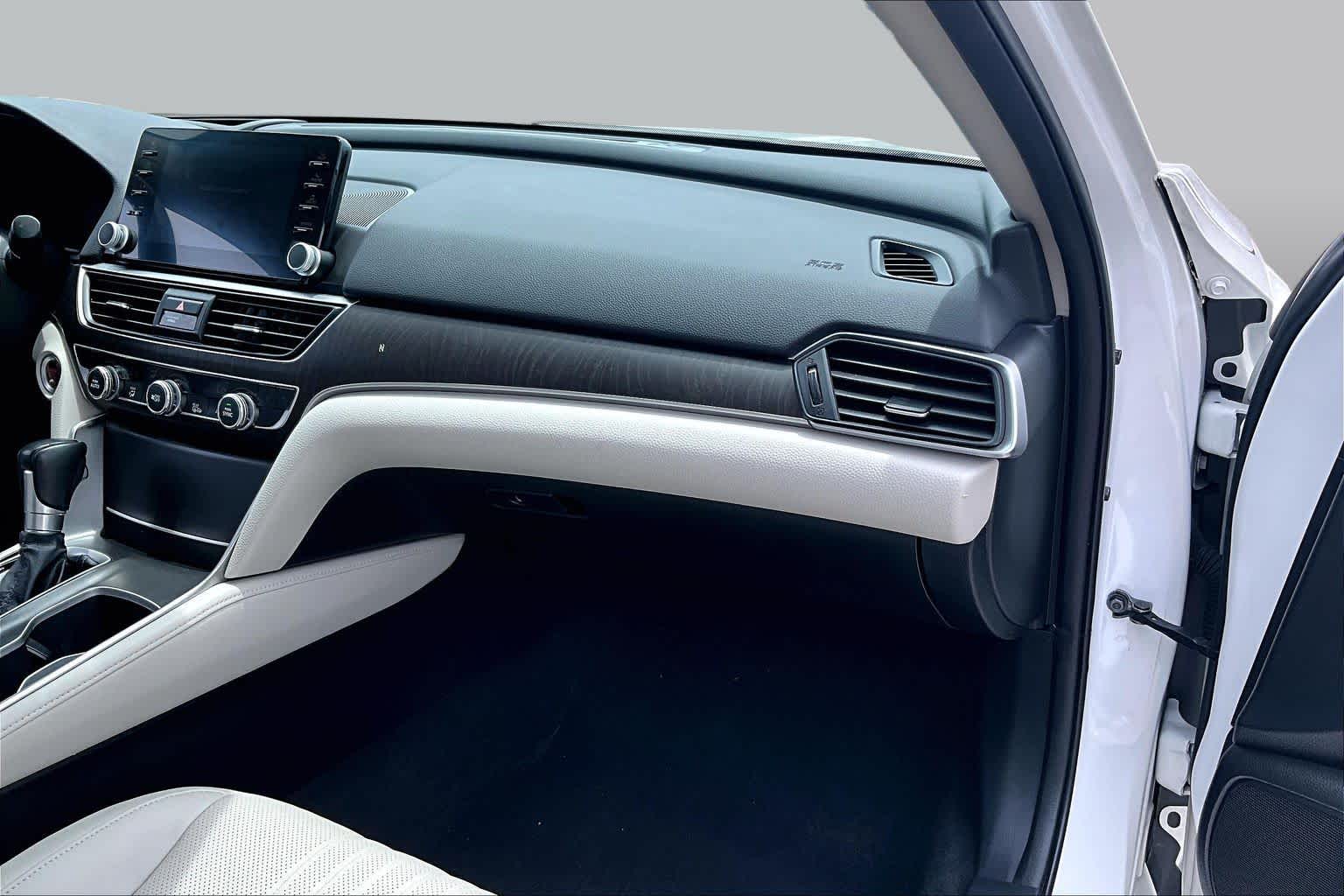 2018 Honda Accord Sedan Touring 1.5T Platinum White Pearl at Westside Kia