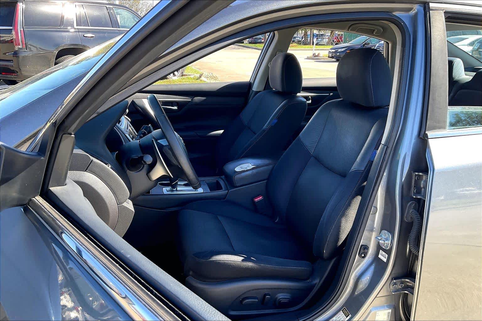 2016 Nissan Altima 2.5 SR Gun Metallic at Sterling McCall Nissan