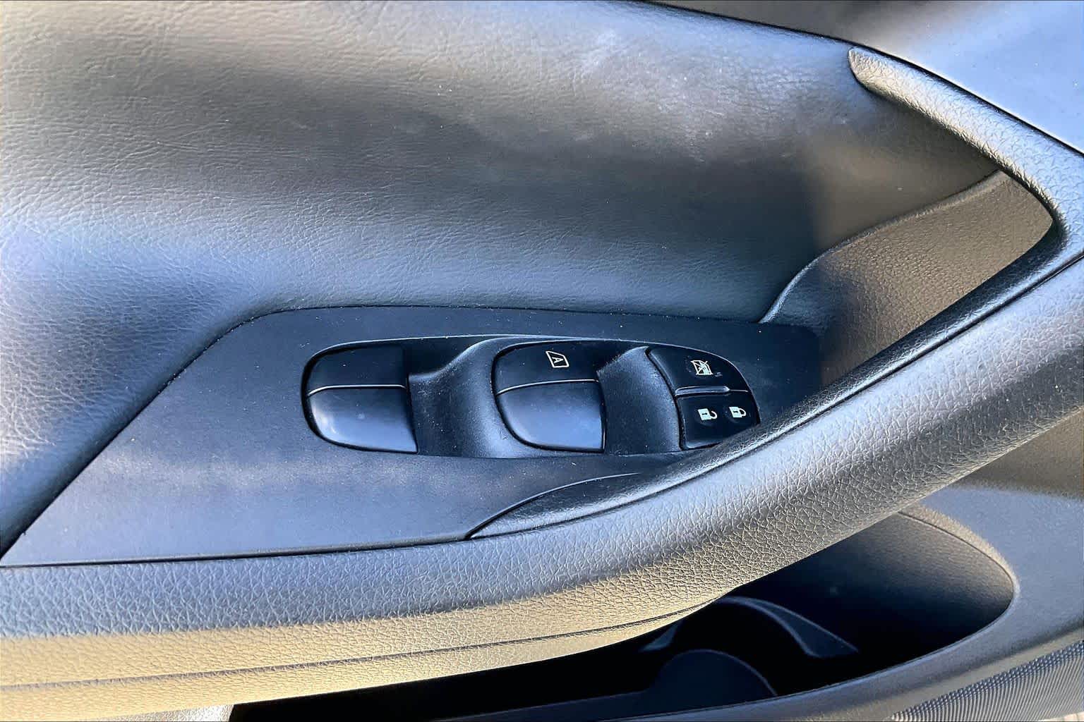 2016 Nissan Altima 2.5 SR Gun Metallic at Sterling McCall Nissan