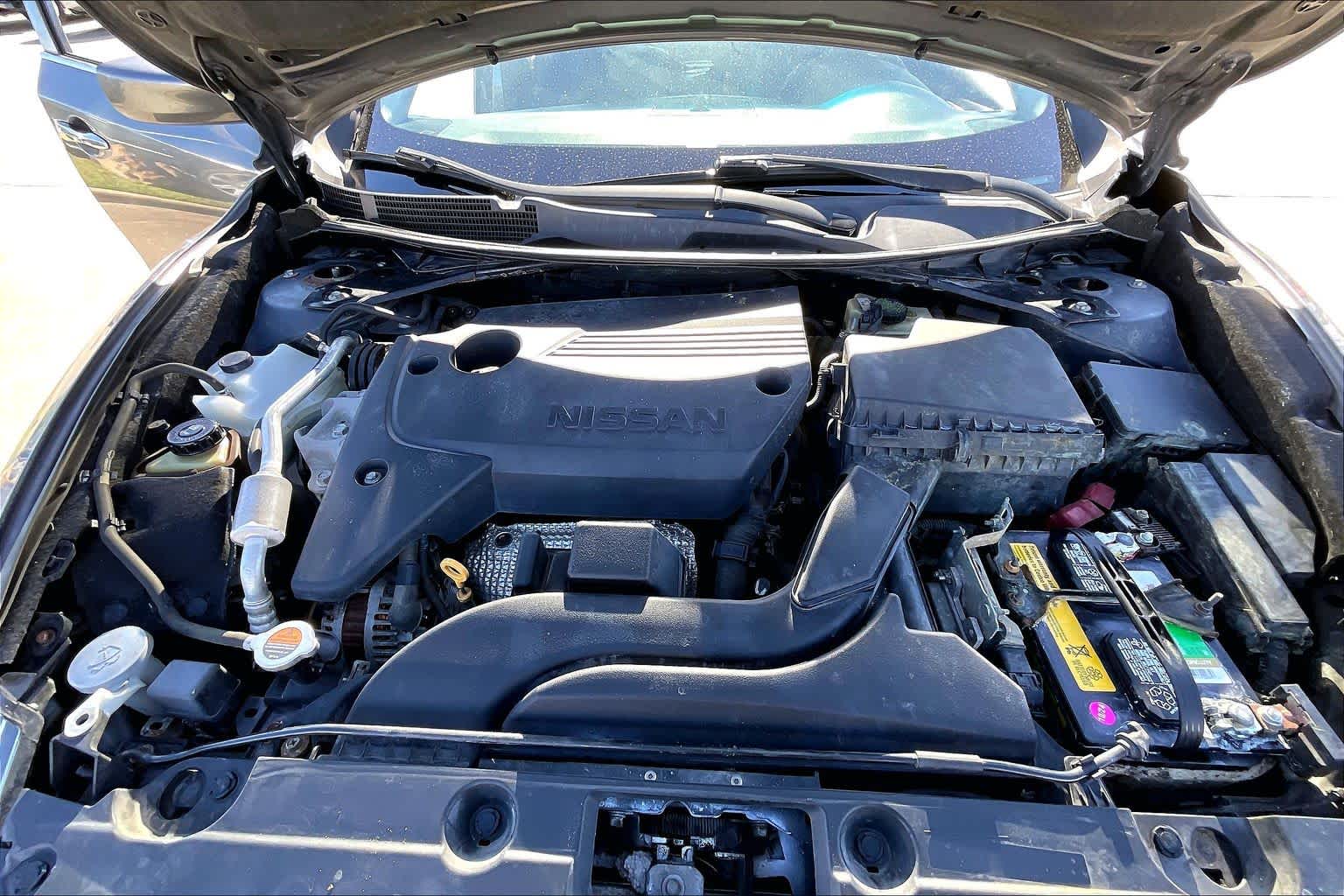 2016 Nissan Altima 2.5 SR Gun Metallic at Sterling McCall Nissan