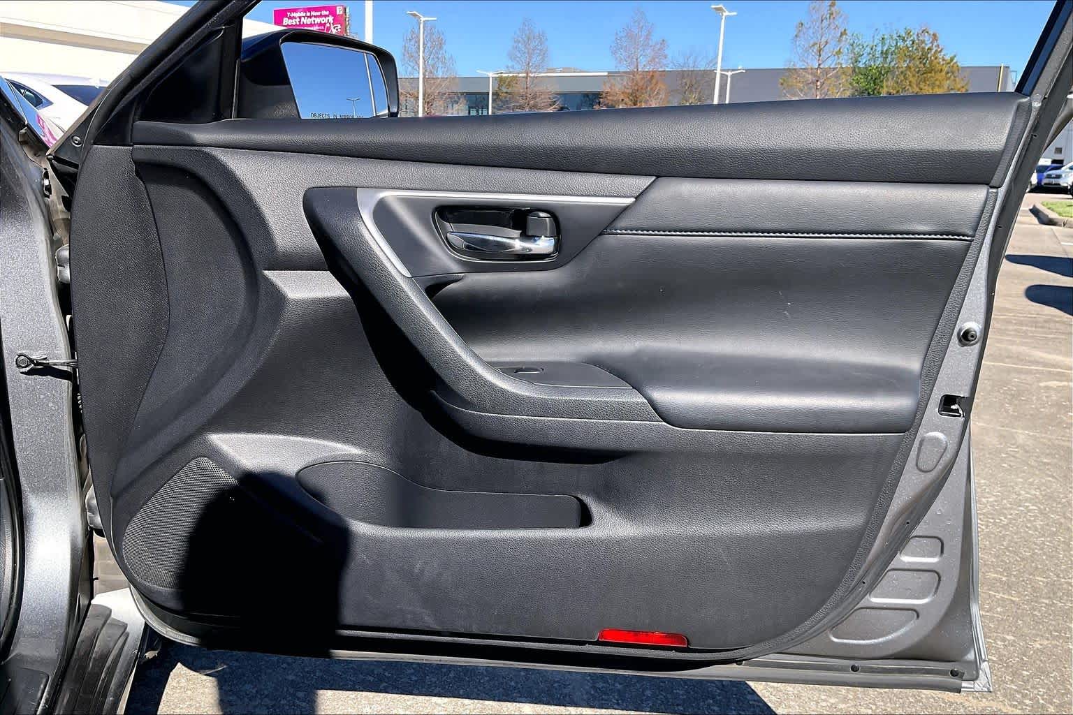 2016 Nissan Altima 2.5 SR Gun Metallic at Sterling McCall Nissan