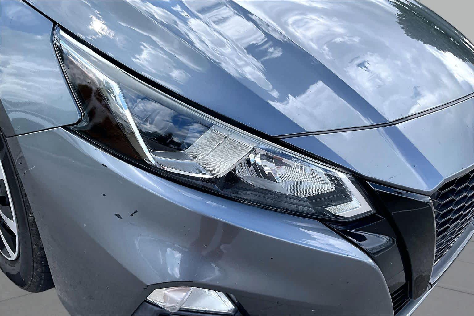 2020 Nissan Altima photo 25 of 33