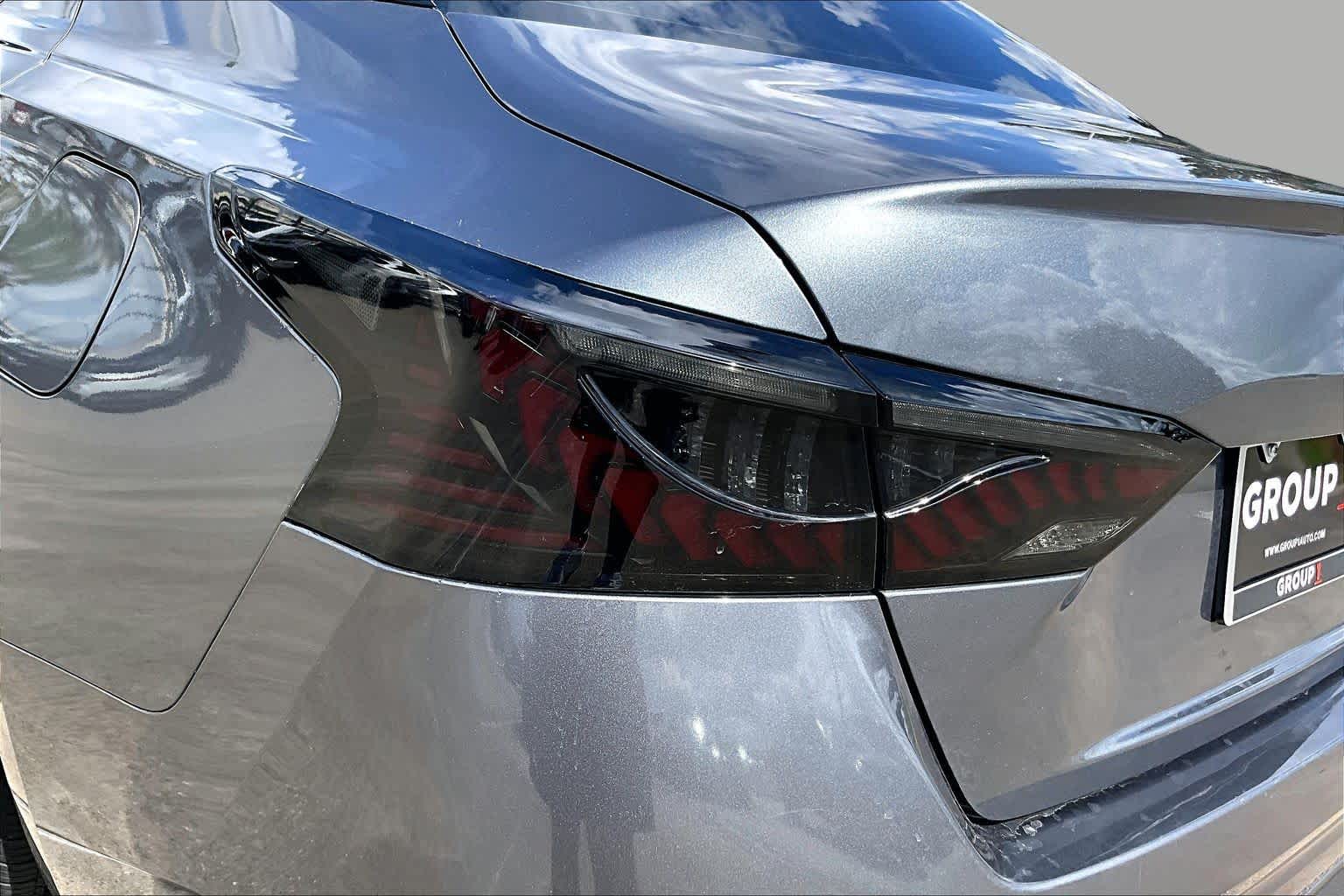 2020 Nissan Altima photo 26 of 33