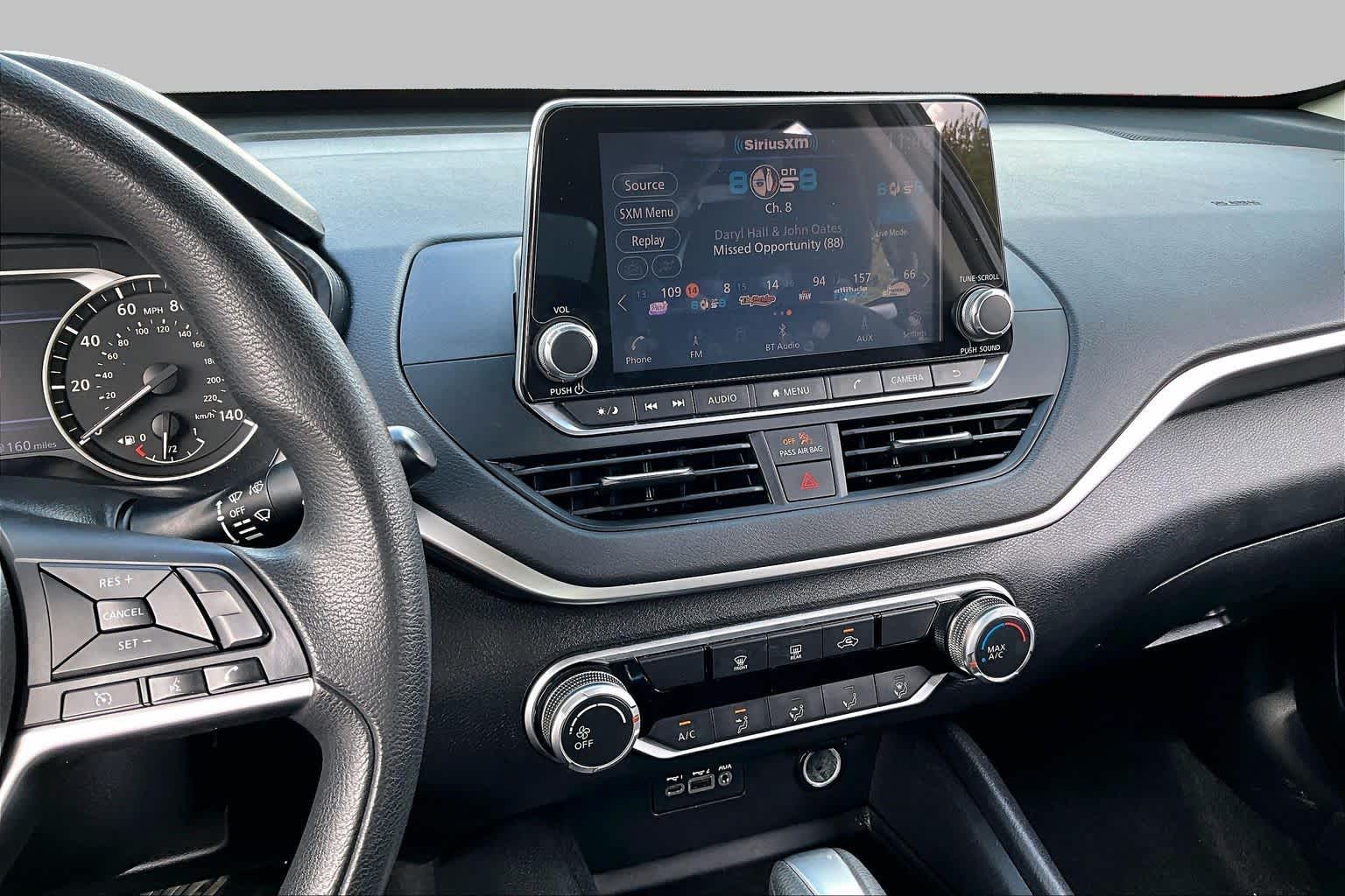 2020 Nissan Altima photo 6 of 33