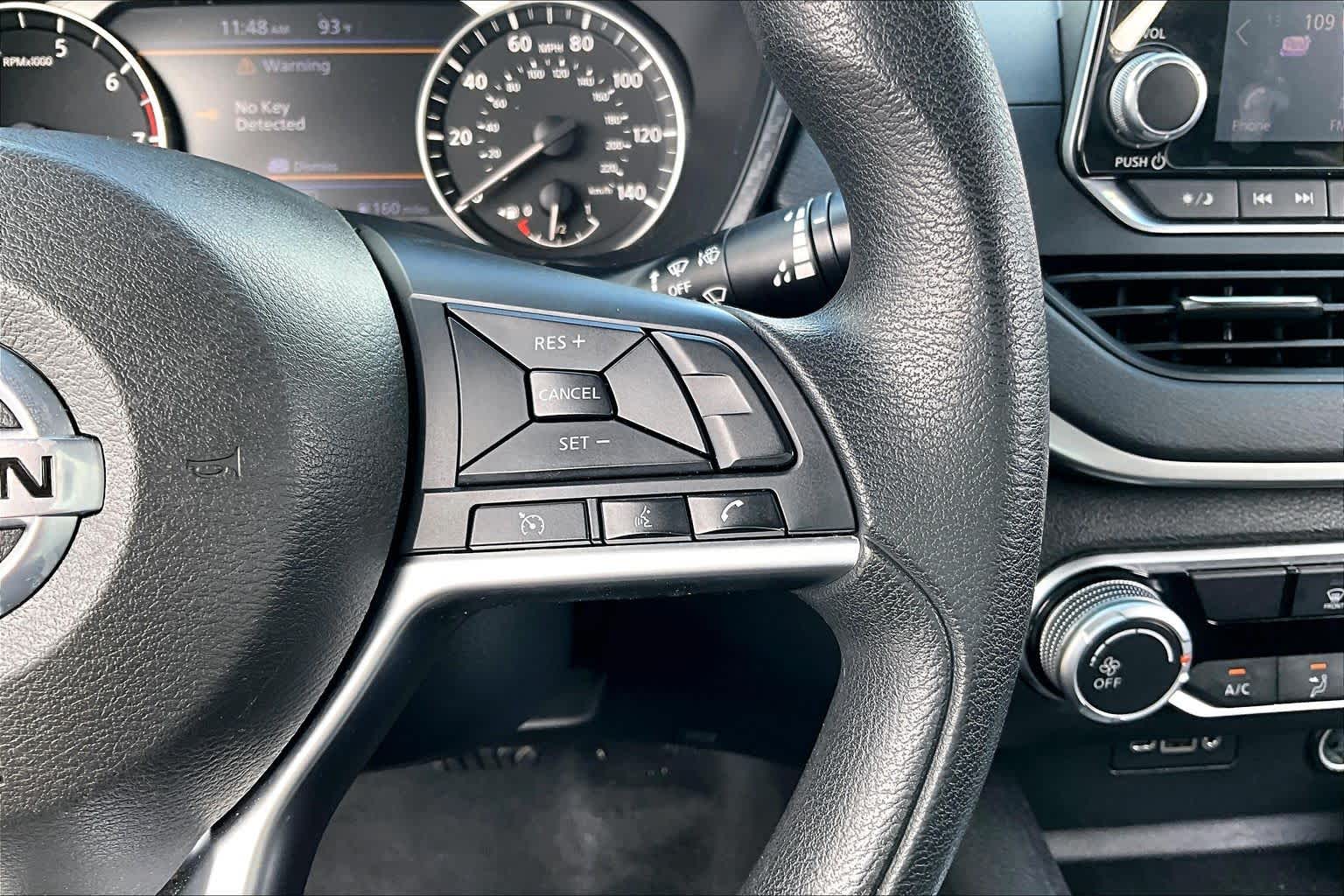 2020 Nissan Altima photo 22 of 33
