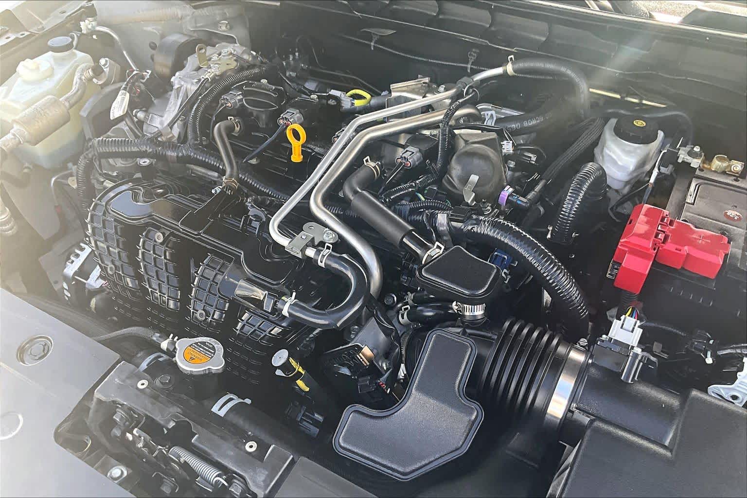 2023 Nissan Altima 2.5 SR Brilliant Silver Metallic at Davis Chevrolet