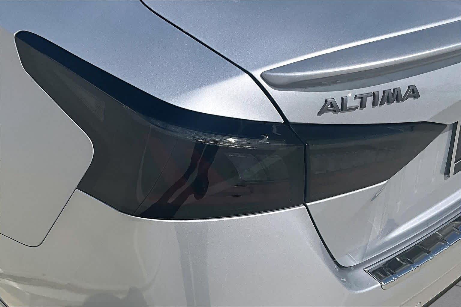 2023 Nissan Altima 2.5 SR Brilliant Silver Metallic at Davis Chevrolet