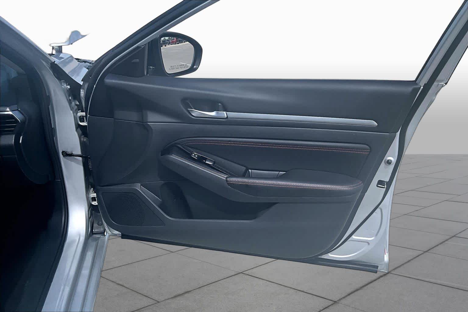 2023 Nissan Altima 2.5 SR Brilliant Silver Metallic at Davis Chevrolet