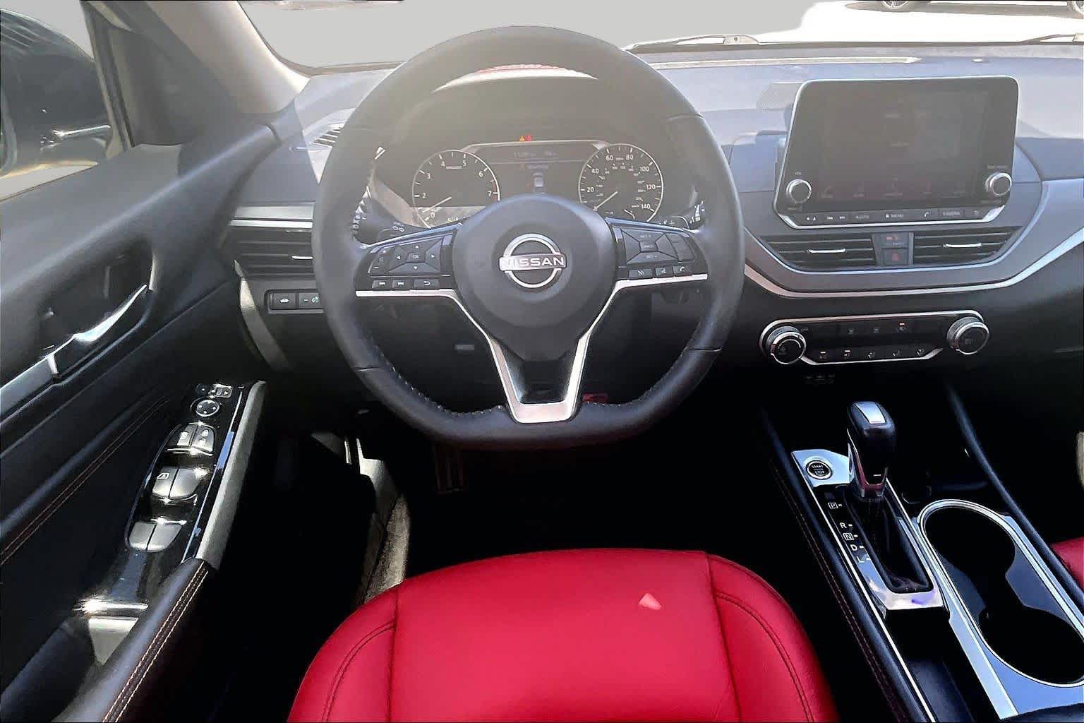 2023 Nissan Altima 2.5 SR Brilliant Silver Metallic at Davis Chevrolet