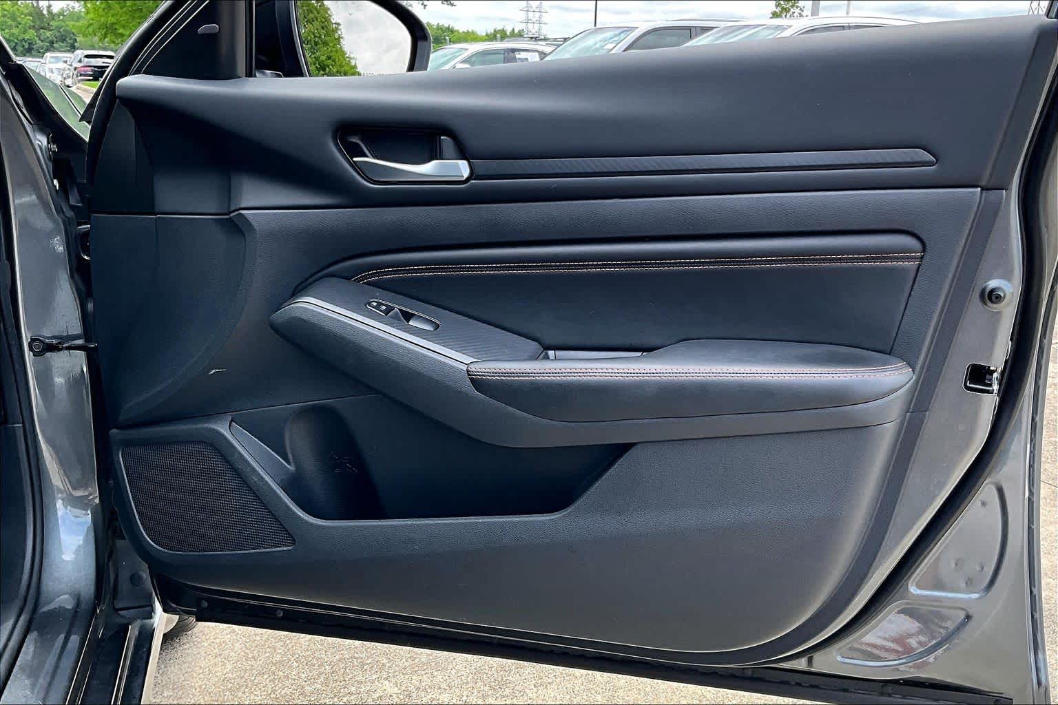 2022 Nissan Altima 2.5 SR Gun Metallic at Sterling McCall Nissan