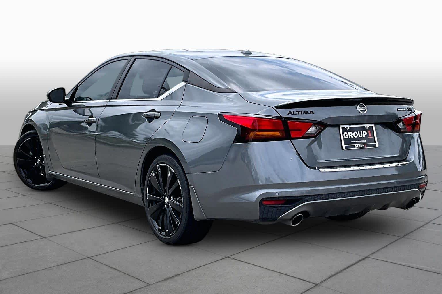 2022 Nissan Altima 2.5 SR Gun Metallic at Sterling McCall Nissan