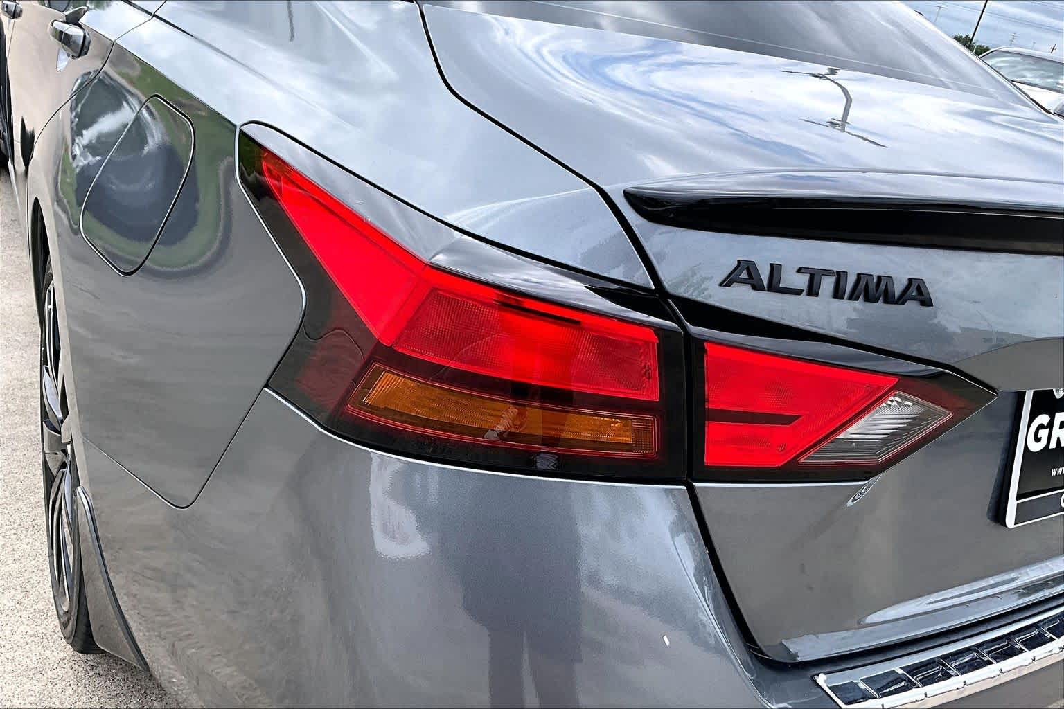 2022 Nissan Altima 2.5 SR Gun Metallic at Sterling McCall Nissan