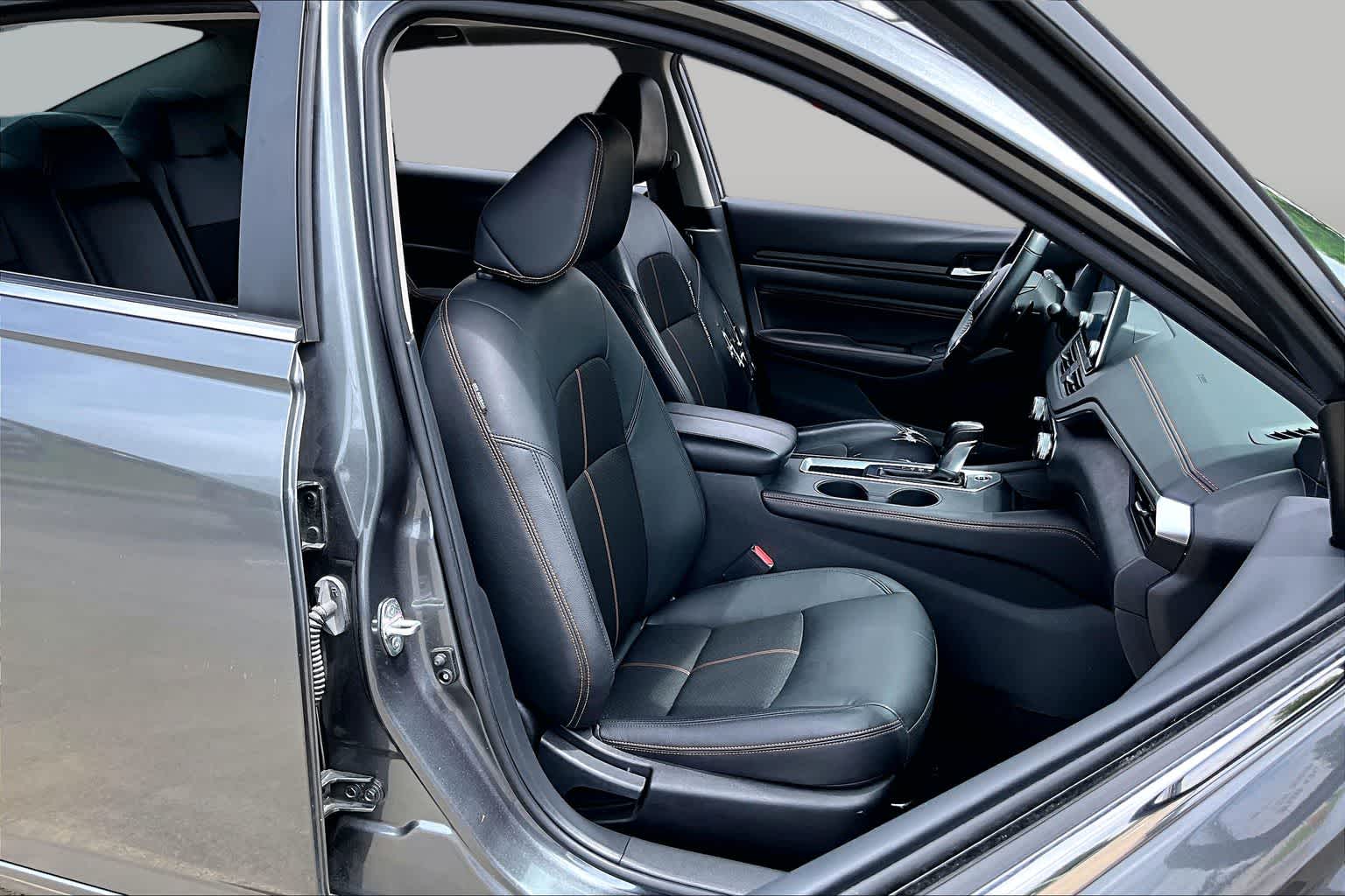 2022 Nissan Altima 2.5 SR Gun Metallic at Sterling McCall Nissan