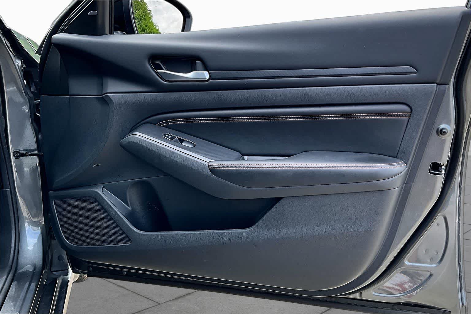 2022 Nissan Altima 2.5 SR Gun Metallic at Sterling McCall Nissan