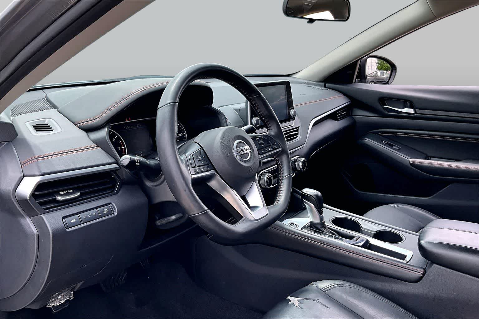 2022 Nissan Altima 2.5 SR Gun Metallic at Sterling McCall Nissan