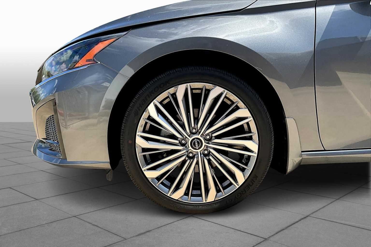 2025 Nissan Altima SL Gun Metallic at Sterling McCall Nissan