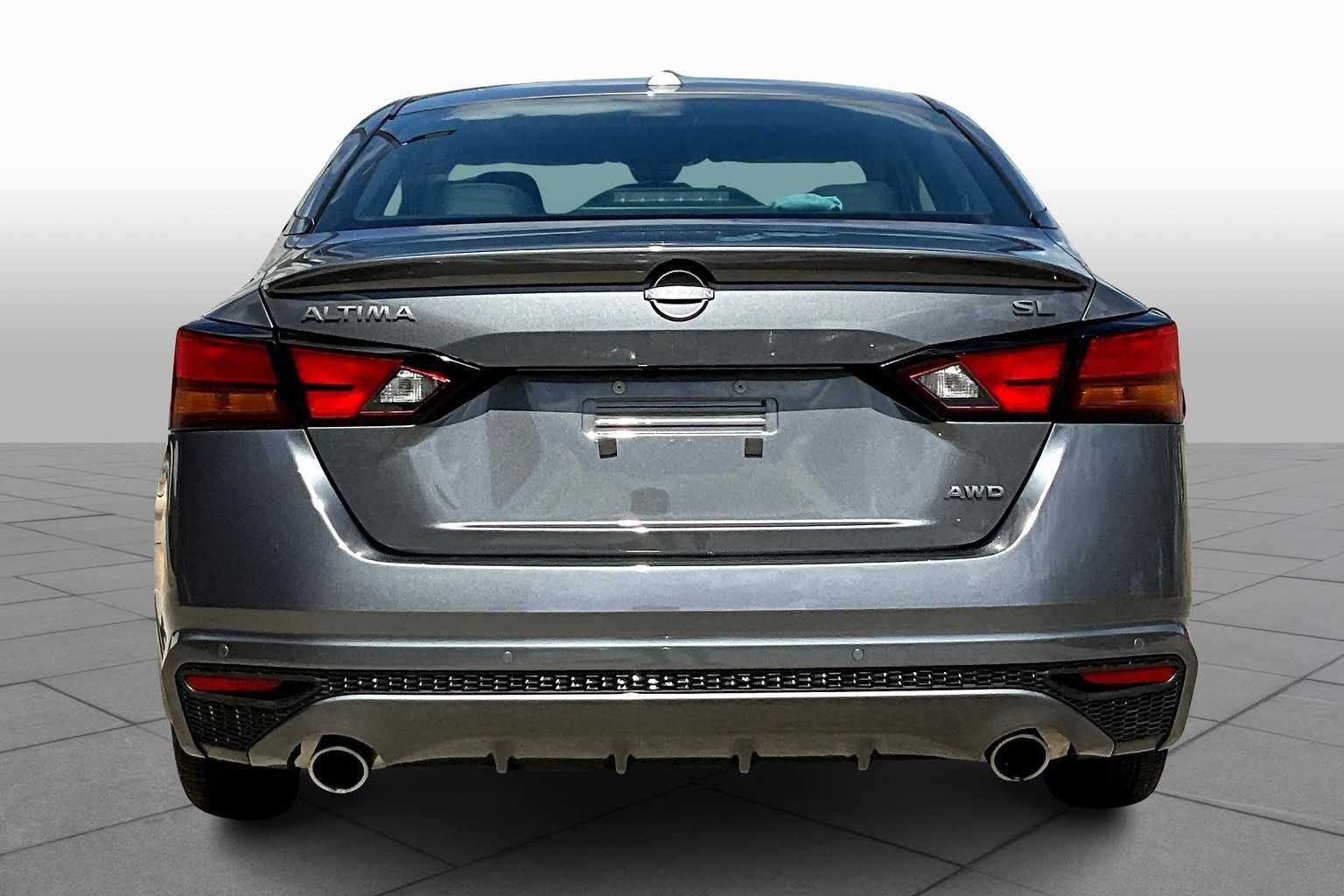 2025 Nissan Altima SL Gun Metallic at Sterling McCall Nissan