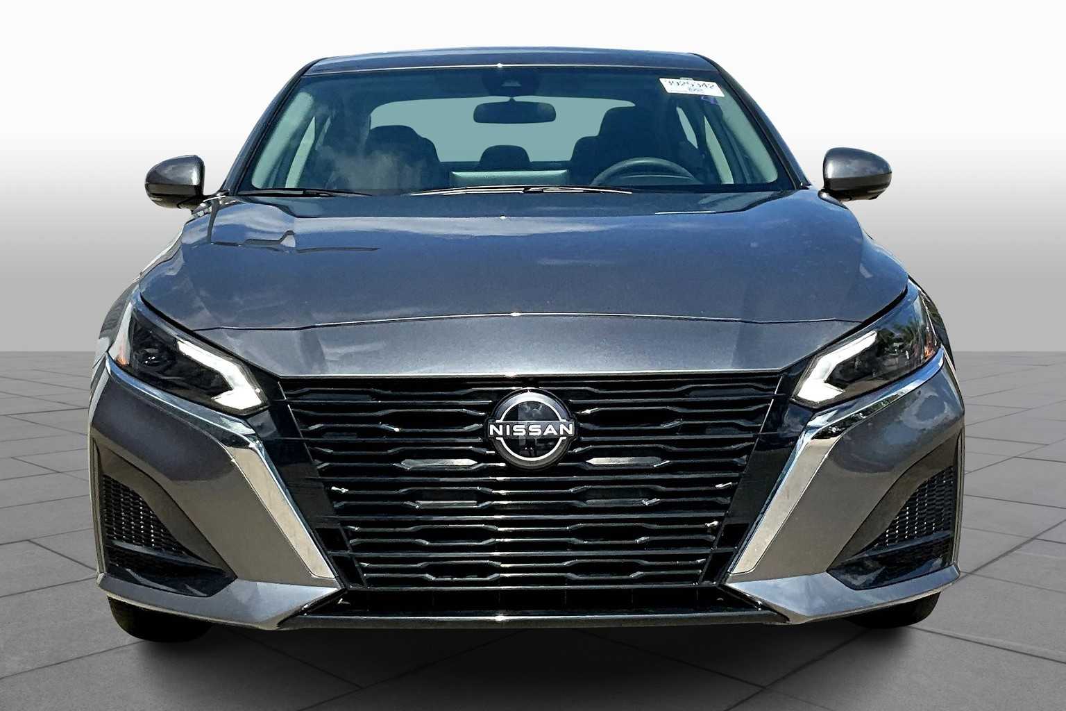 2025 Nissan Altima SL Gun Metallic at Sterling McCall Nissan