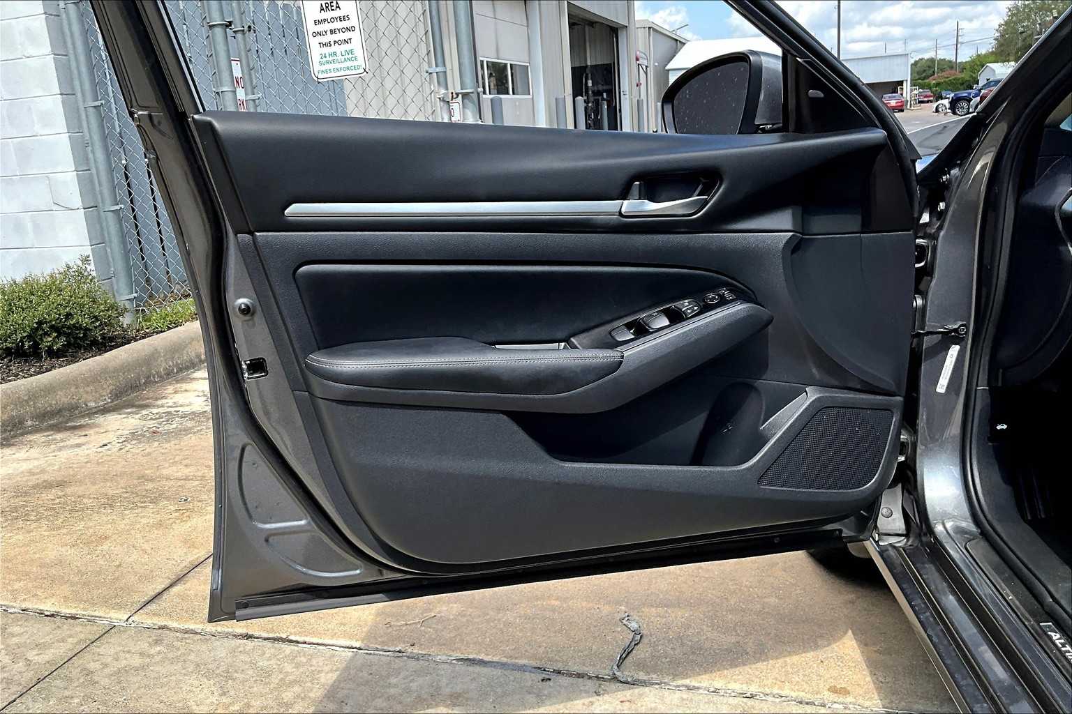 2025 Nissan Altima SL Gun Metallic at Sterling McCall Nissan