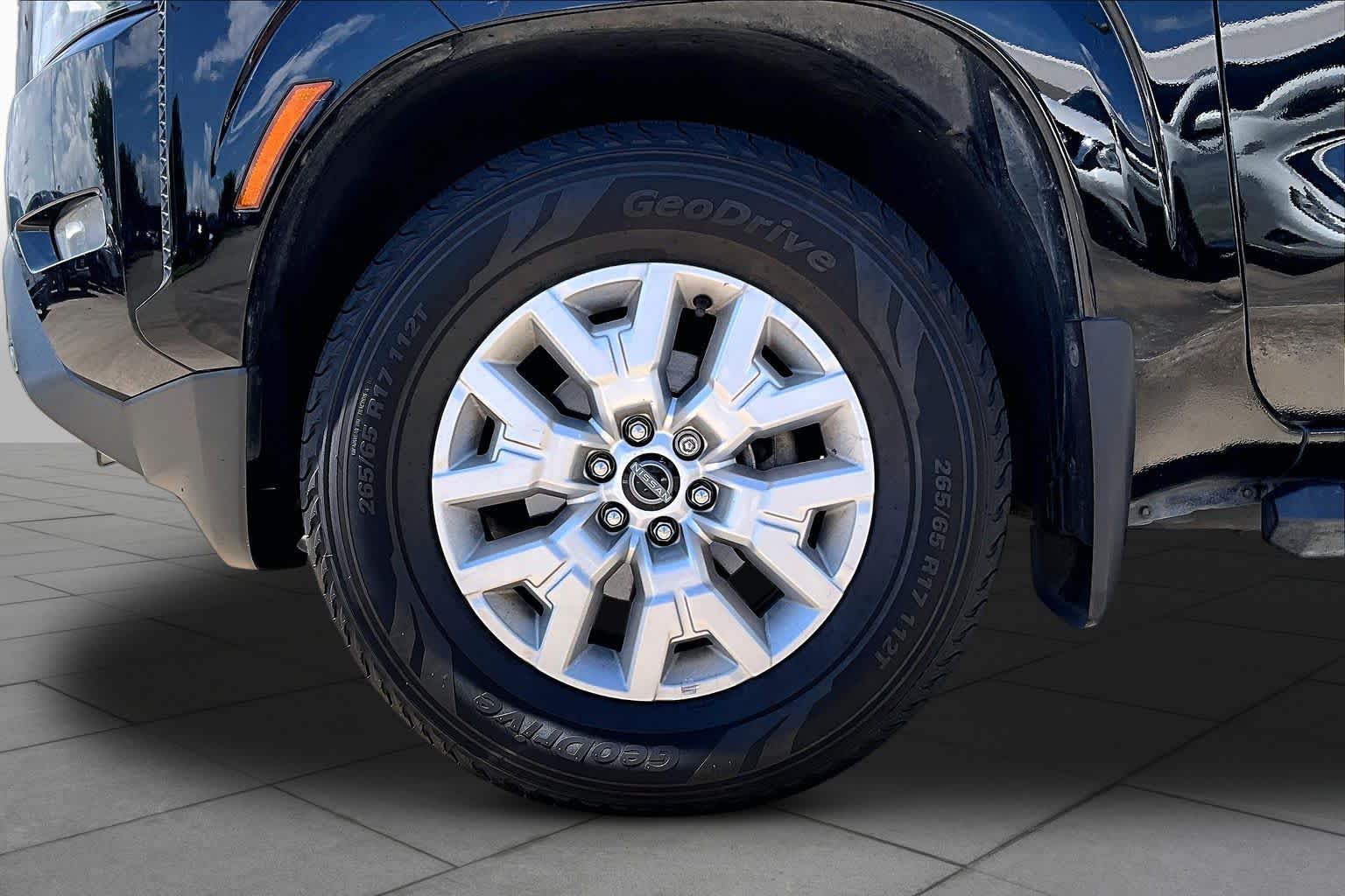 2023 Nissan Frontier SV Super Black at Group 1 GMC Buick South