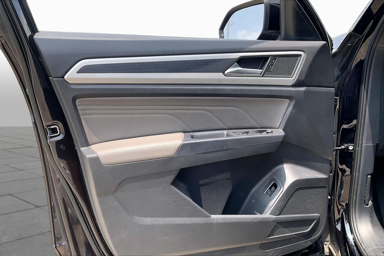 2021 Volkswagen Atlas Cross Sport 3.6L V6 SEL Deep Black Pearl at AutoNation USA Katy