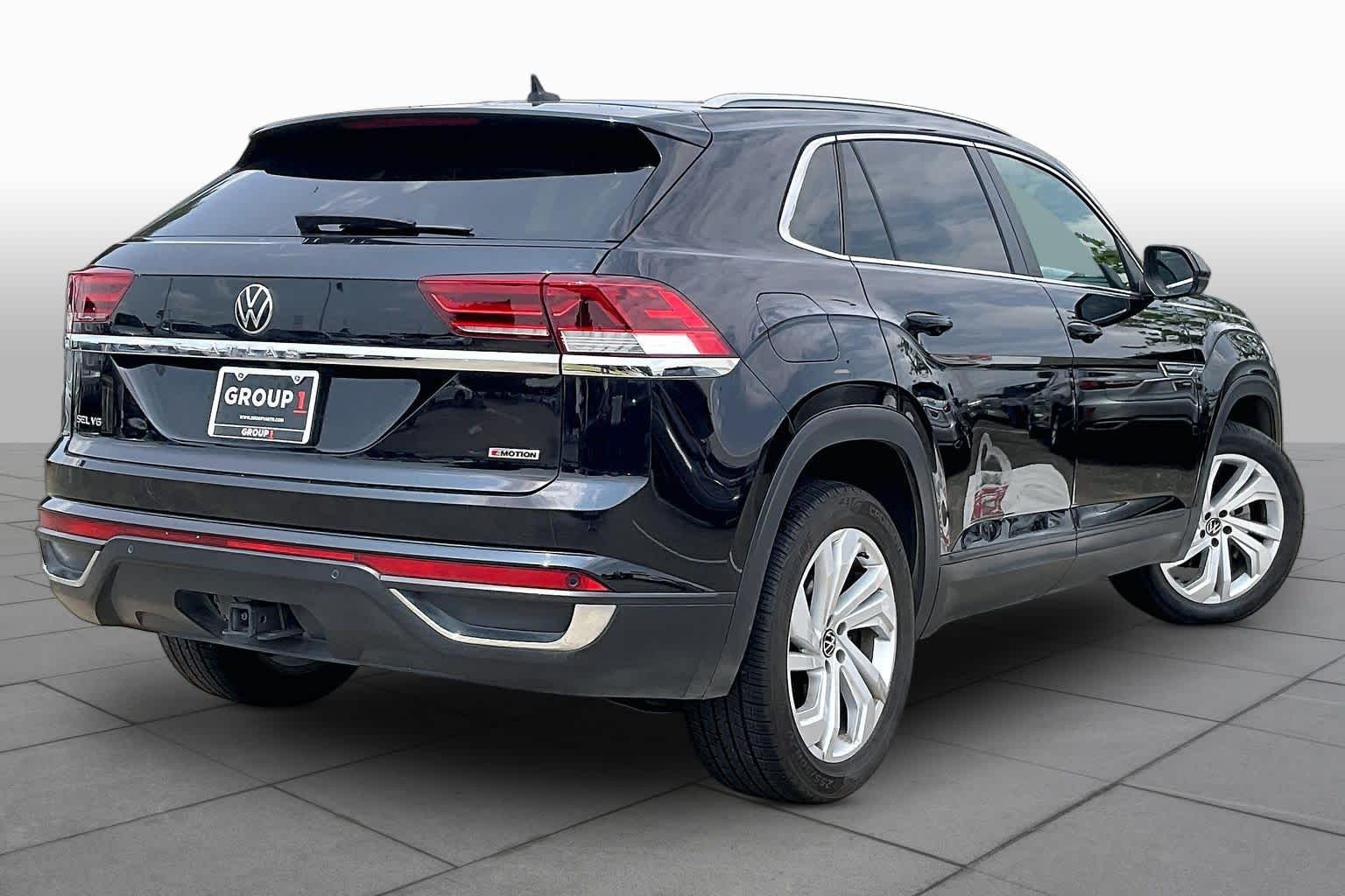 2021 Volkswagen Atlas Cross Sport 3.6L V6 SEL Deep Black Pearl at AutoNation USA Katy