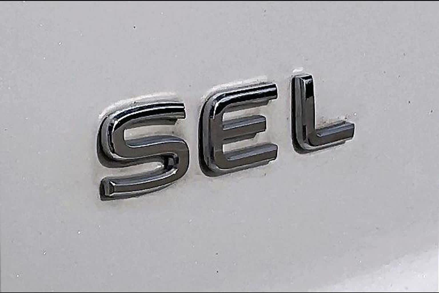 2024 Volkswagen Atlas Cross Sport 2.0T SEL Premium R-Line Opal White Pearl at Texan GMC Buick