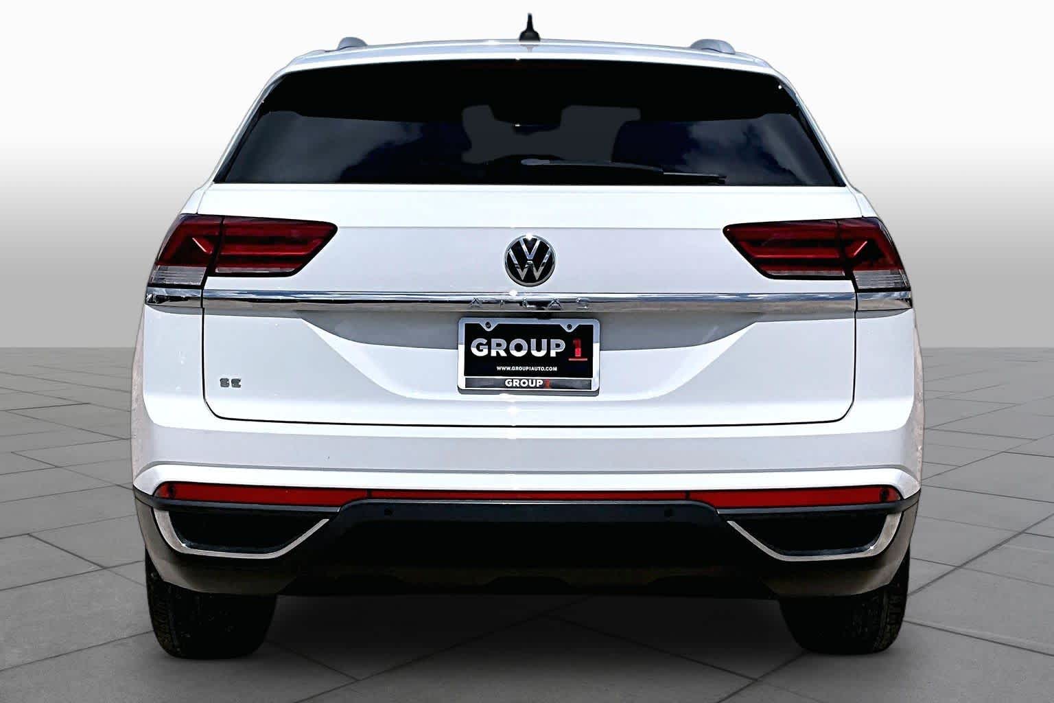 2022 Volkswagen Atlas Cross Sport 2.0T SE w/Technology Pure White at AutoNation USA Houston