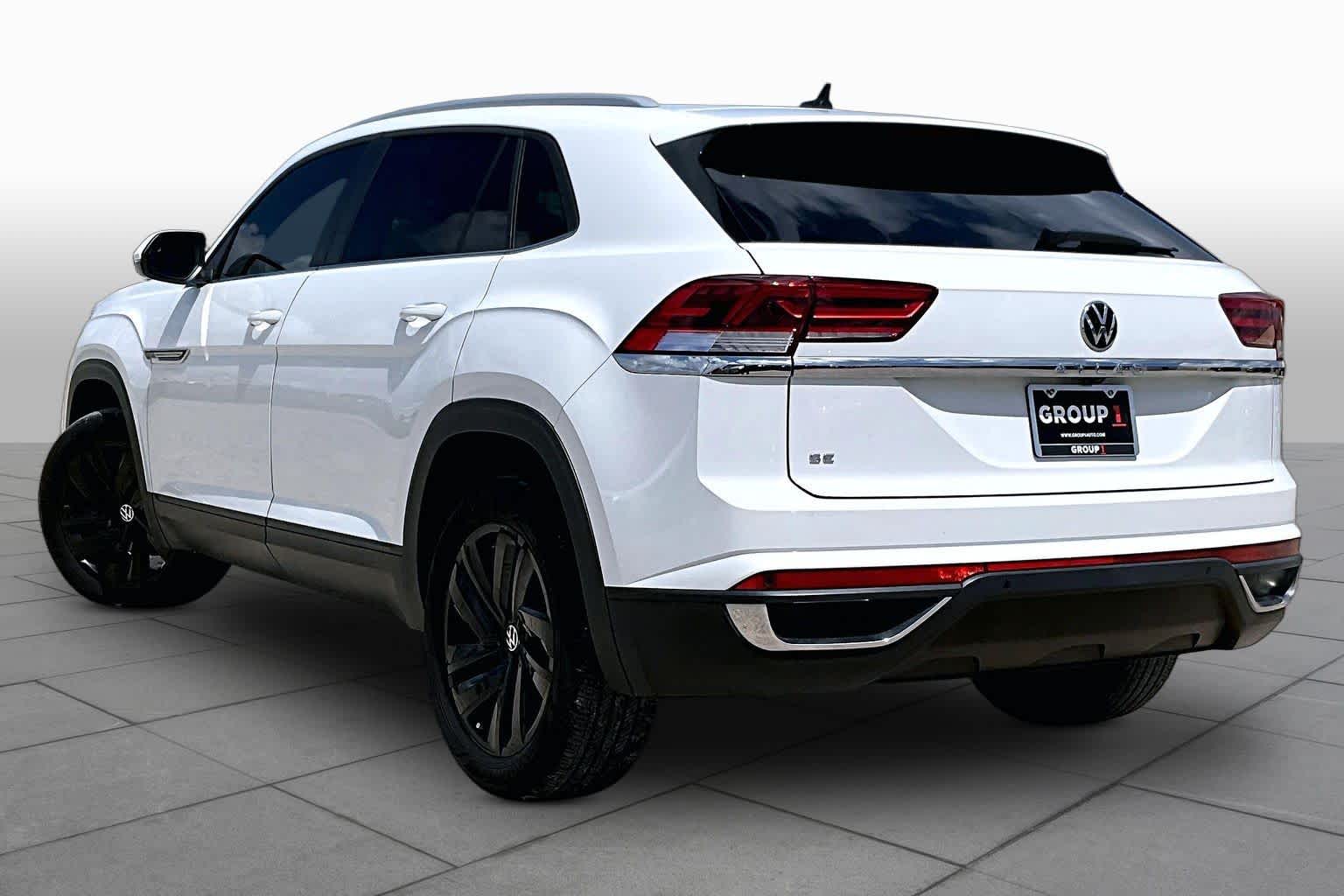 2022 Volkswagen Atlas Cross Sport 2.0T SE w/Technology Pure White at AutoNation USA Houston