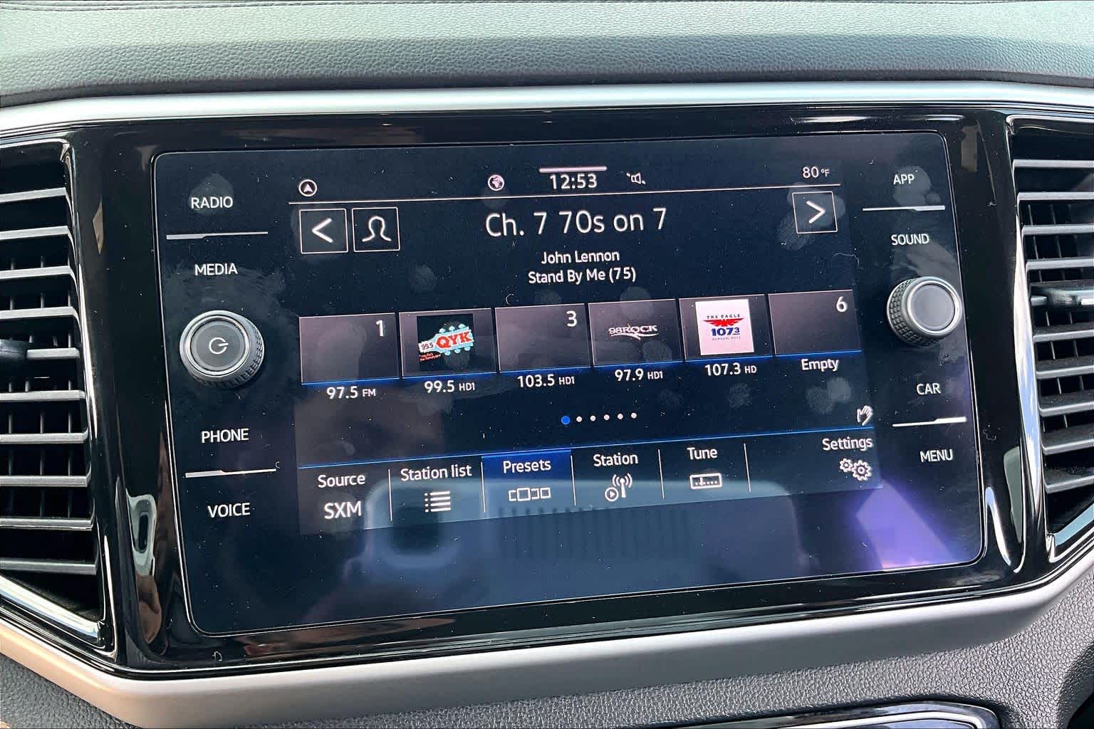 2022 Volkswagen Atlas Cross Sport 2.0T SE w/Technology Pure White at AutoNation USA Houston