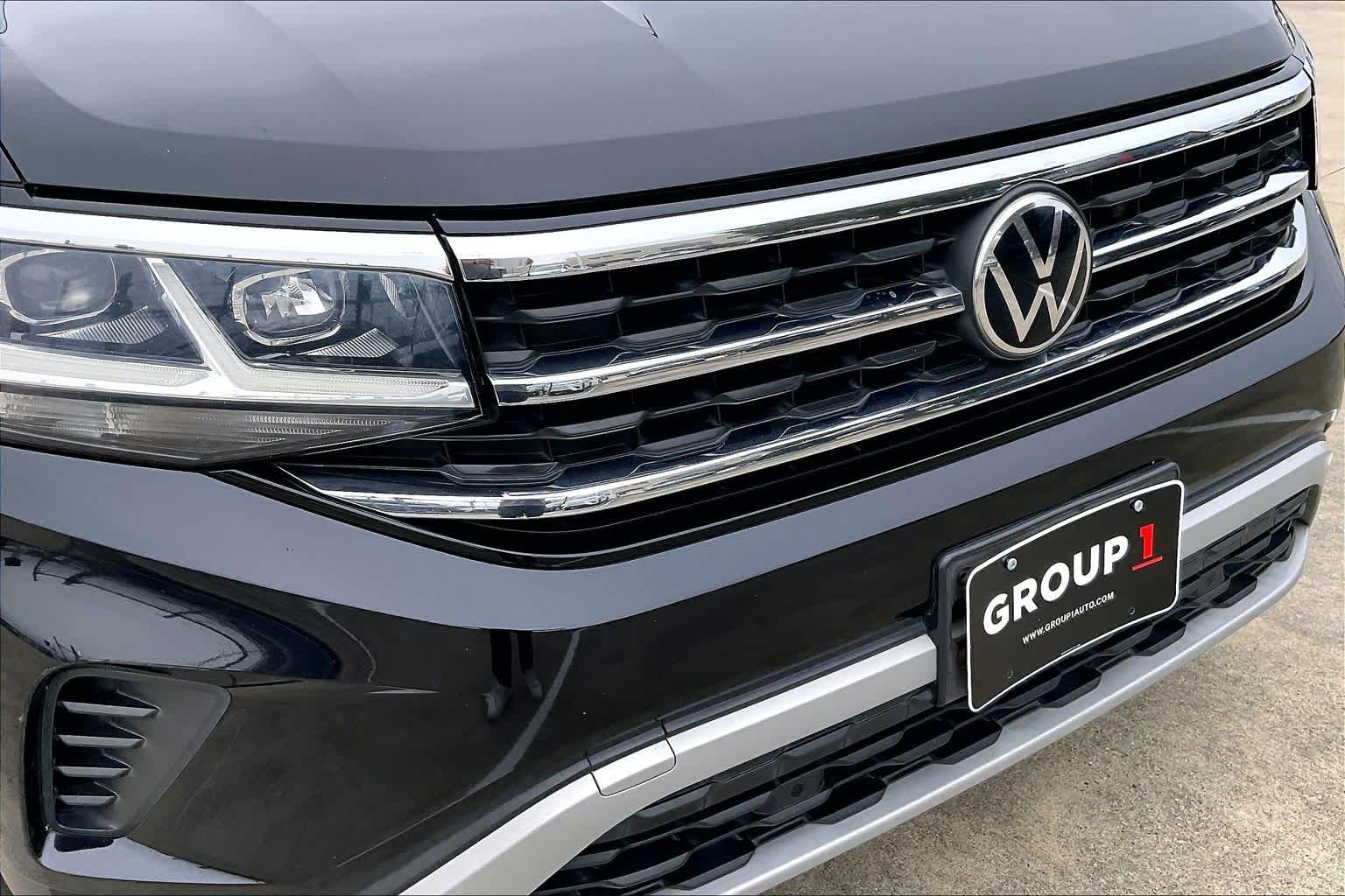 2021 Volkswagen Atlas Cross Sport 2.0T SE w/Technology Deep Black Pearl at AutoNation Chrysler Jeep Dodge Ram Spring