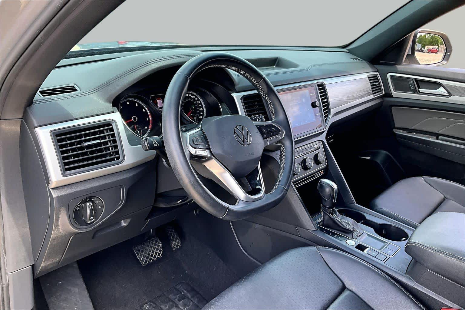 2021 Volkswagen Atlas Cross Sport 2.0T SE w/Technology Pyrite Silver Metallic at AutoNation USA Katy