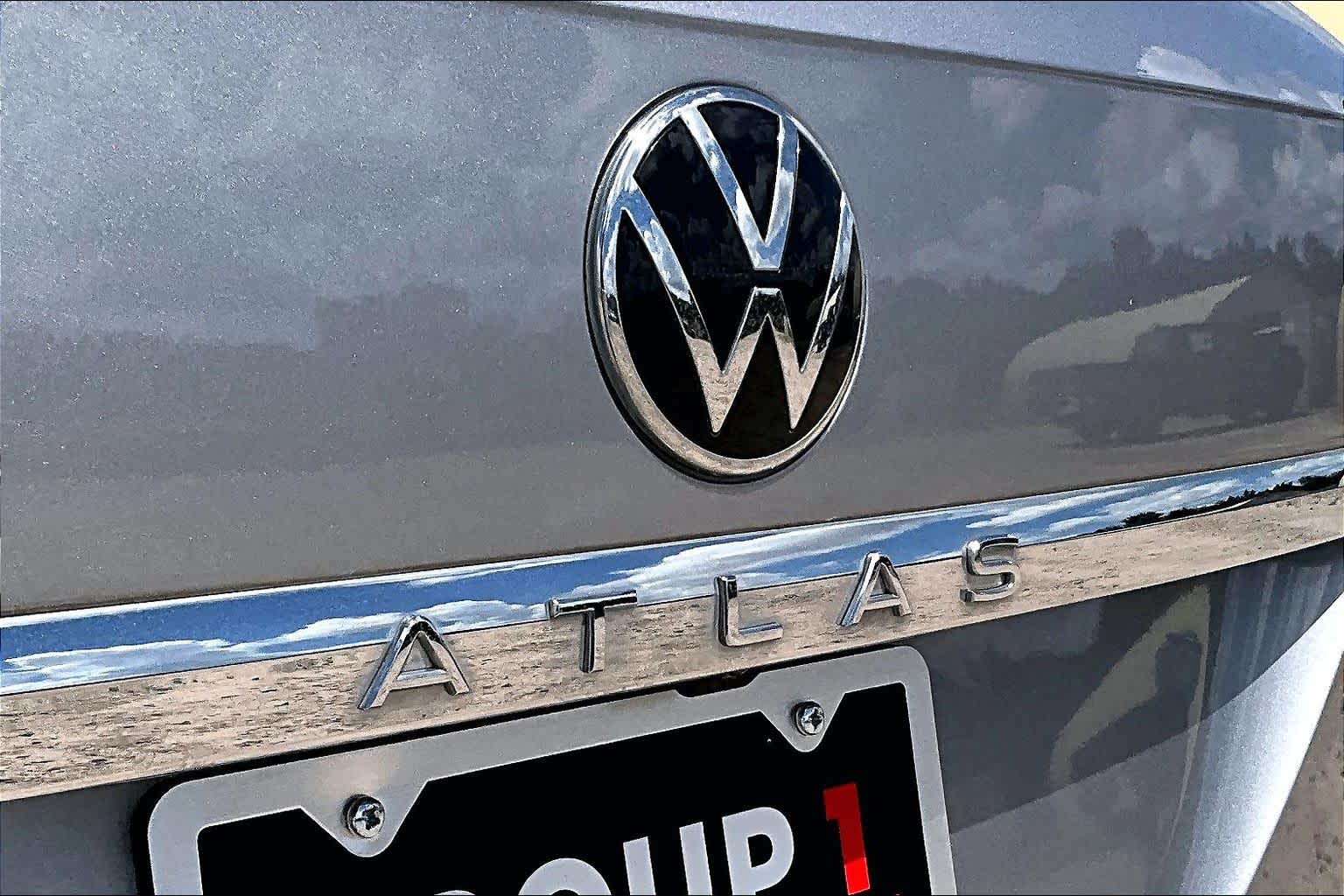 2021 Volkswagen Atlas Cross Sport 2.0T SE w/Technology Pyrite Silver Metallic at AutoNation USA Katy