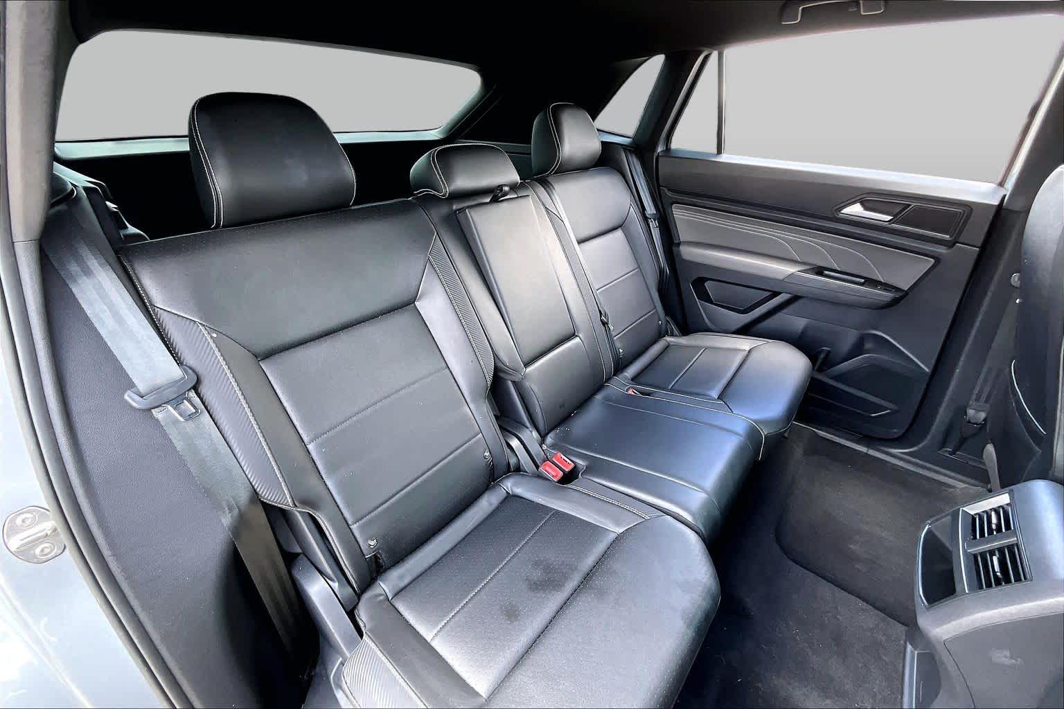 2021 Volkswagen Atlas Cross Sport 2.0T SE w/Technology Pyrite Silver Metallic at AutoNation USA Katy