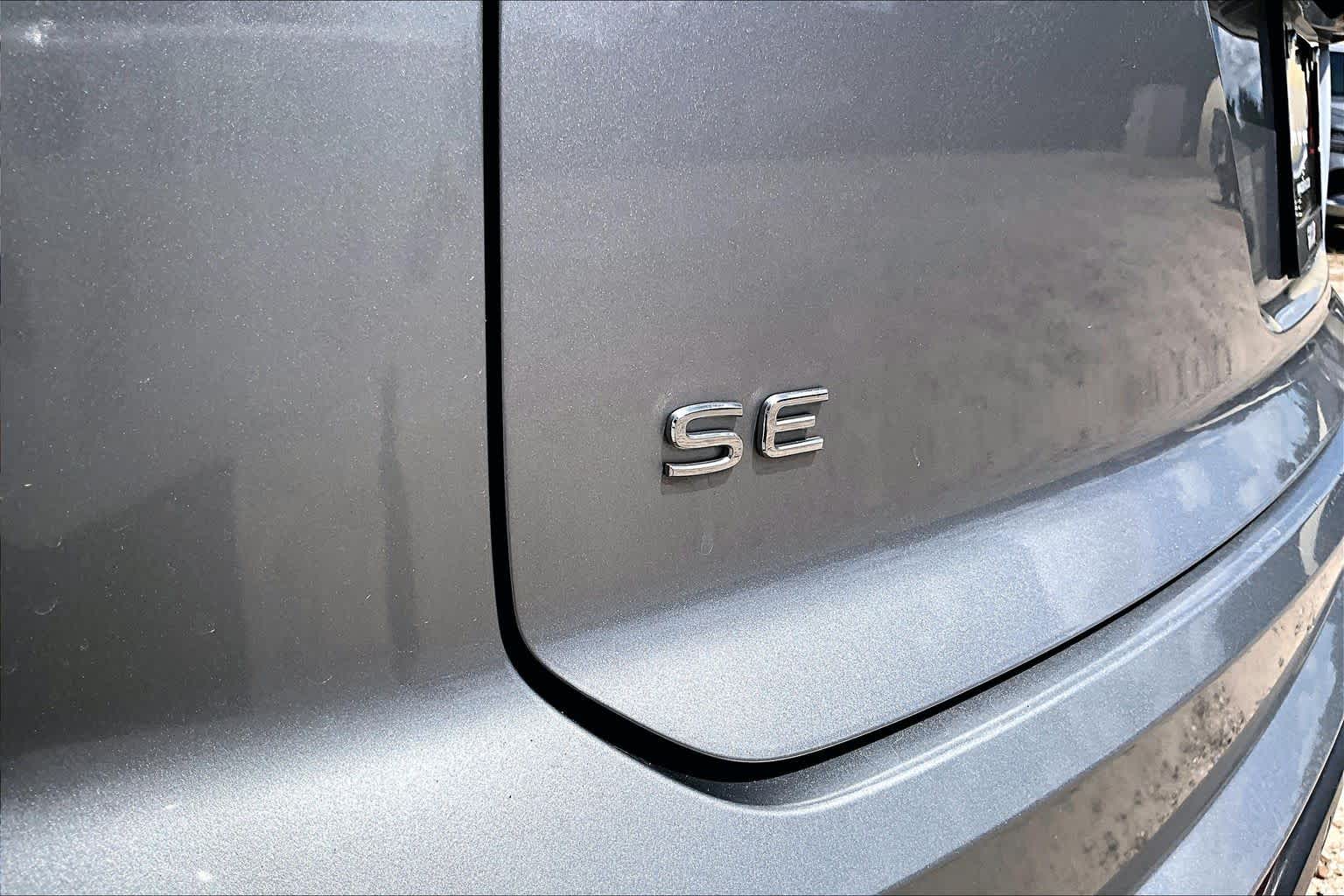 2021 Volkswagen Atlas Cross Sport 2.0T SE w/Technology Pyrite Silver Metallic at AutoNation USA Katy